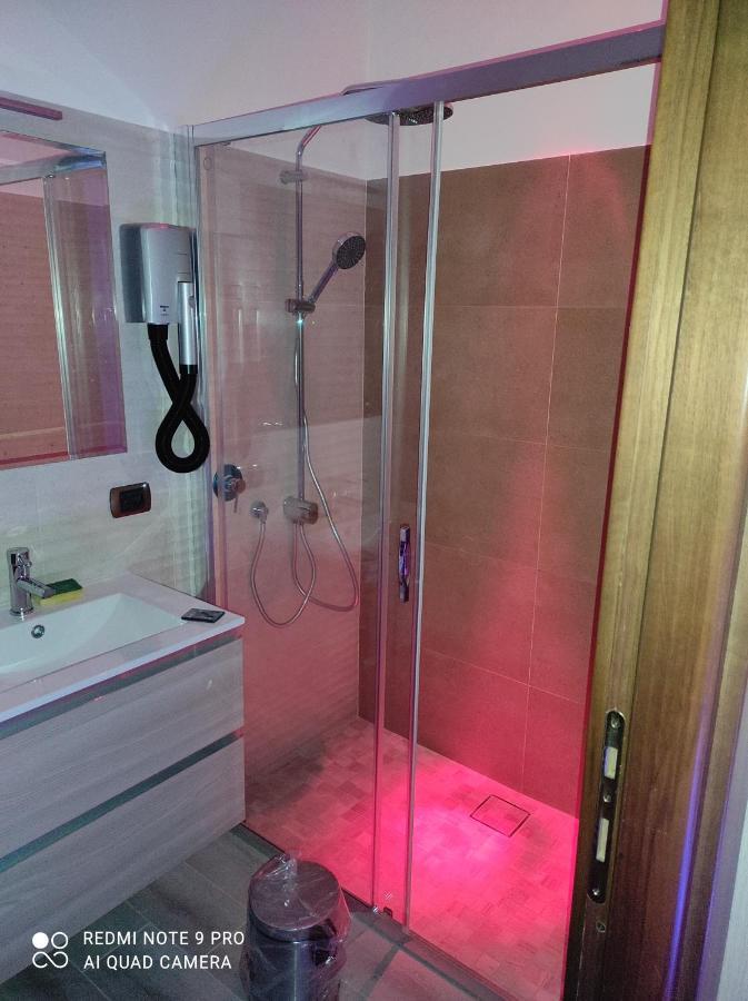 Top Apartment Roma 2 Luaran gambar