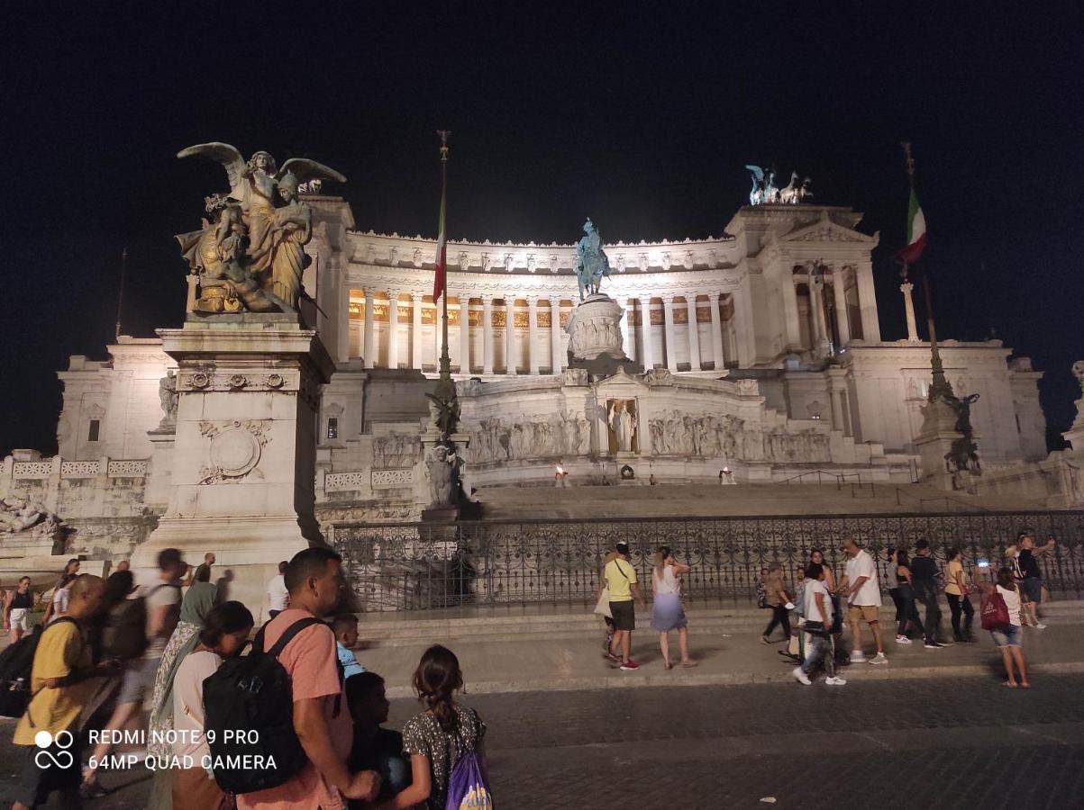 Top Apartment Roma 2 Luaran gambar